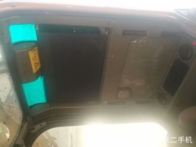 山东临工 LG6135E 挖掘机