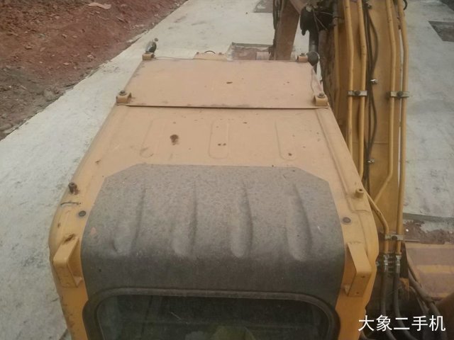 山东临工 LG6135E 挖掘机