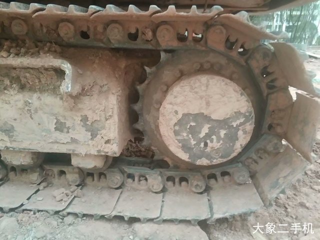 山东临工 LG6135E 挖掘机