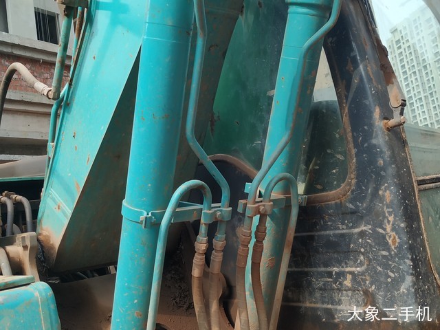 神钢 SK140LC-8 挖掘机