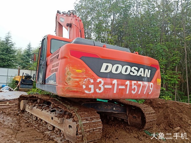 斗山 DX220LC-9C 挖掘机