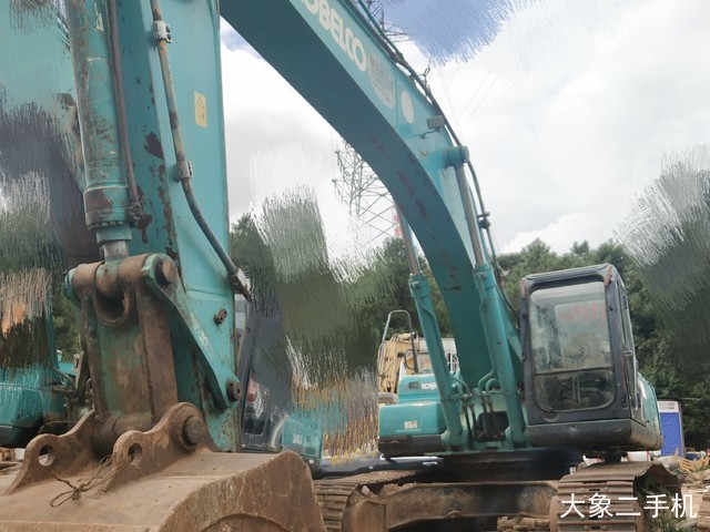 神钢 SK350LC-8 挖掘机