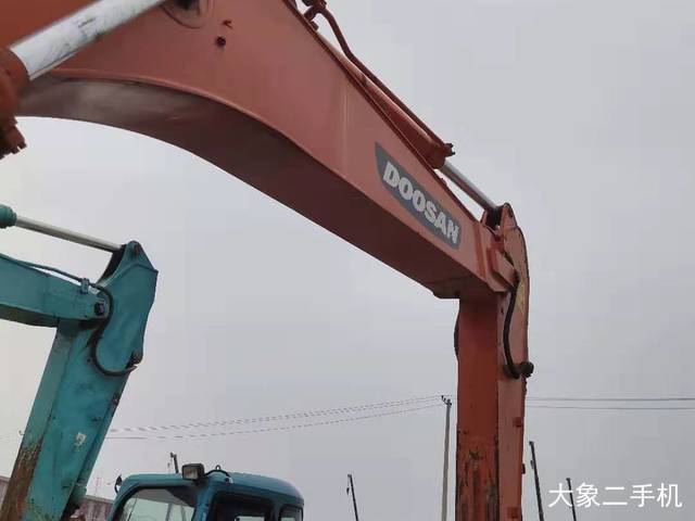 斗山 DH225LC-9 挖掘机