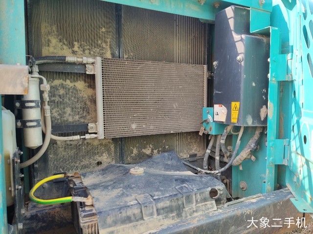 神钢 SK210LC-8 挖掘机