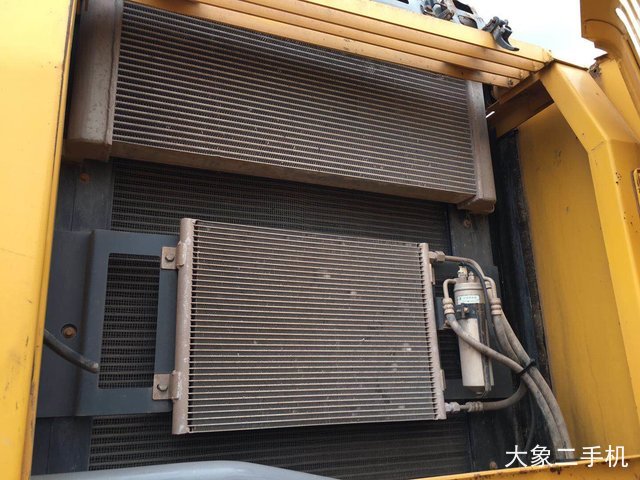 徐工 XE335C 挖掘机