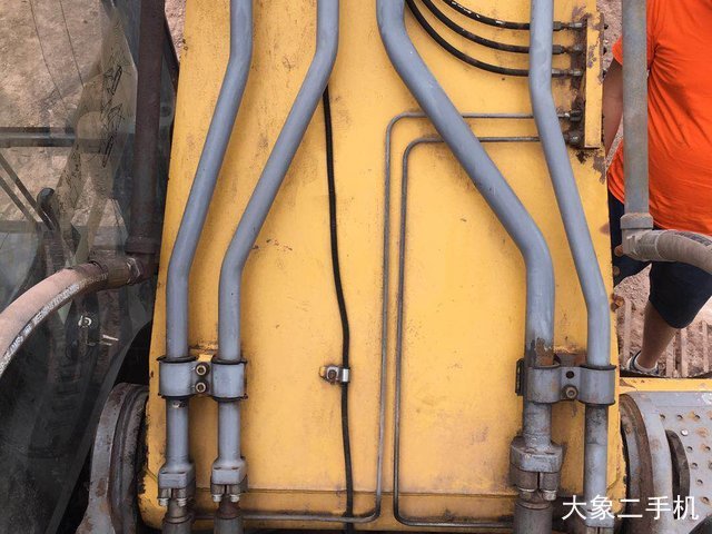 徐工 XE335C 挖掘机