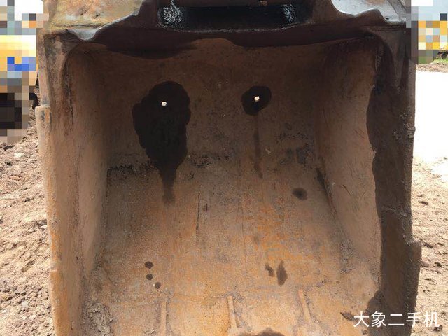 徐工 XE335C 挖掘机