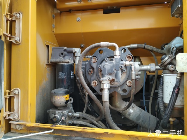 徐工 XE265C 挖掘机