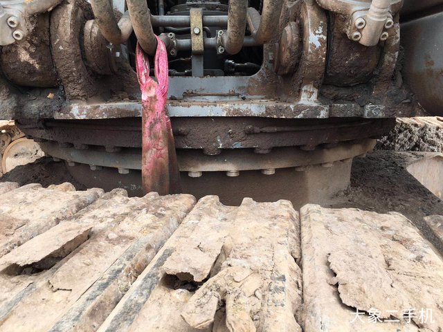 徐工 XE335C 挖掘机