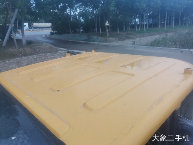 山东临工 E660F 挖掘机