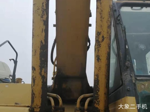 小松 PC220-8 挖掘机