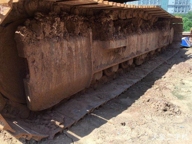 现代 R150LC-9 挖掘机