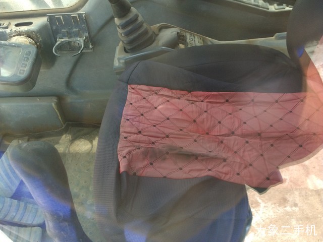 沃尔沃 EC210B 挖掘机