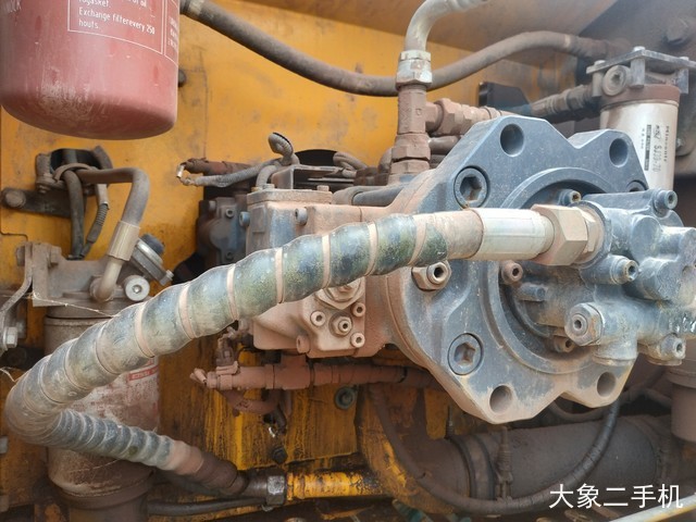 龙工 LG6225E 挖掘机