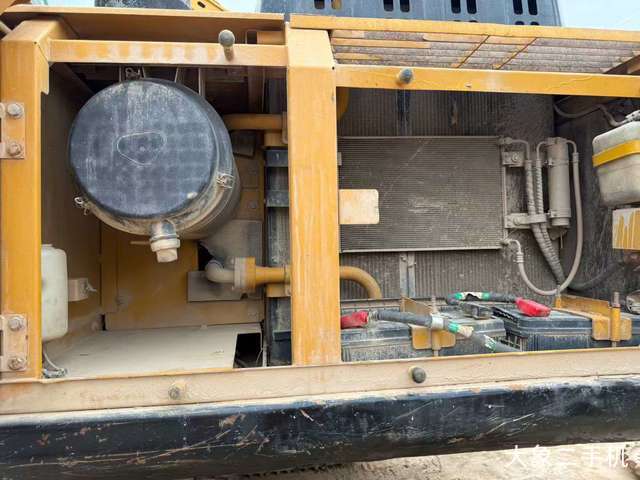 三一重工 SY215C 挖掘机