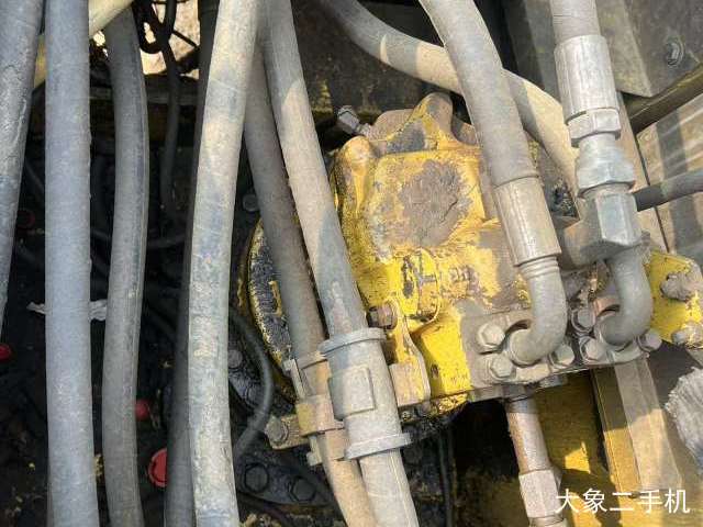 小松 PC220-8 挖掘机