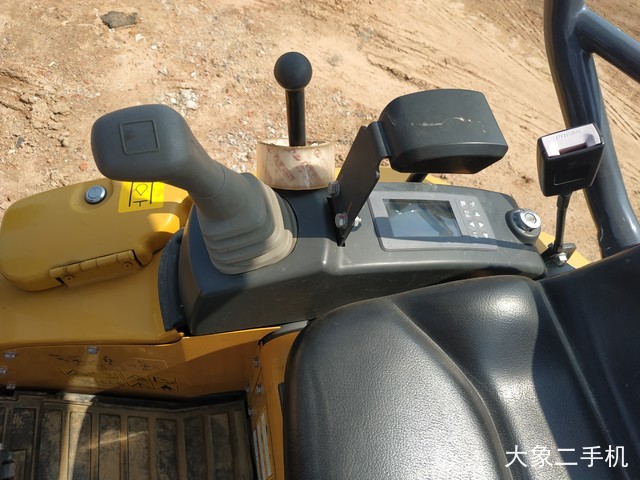 徐工 XE15 挖掘机