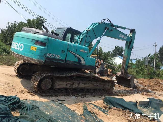 神钢 SK210LC-8 挖掘机