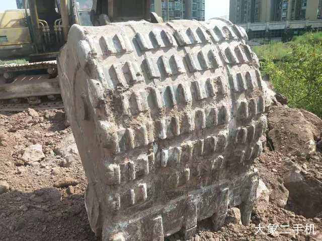 小松 PC200-8 挖掘机