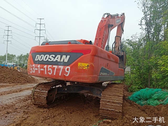 斗山 DX220LC-9C 挖掘机