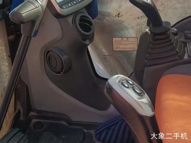 斗山 DX380LC 挖掘机