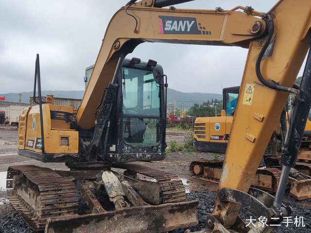 三一重工 SY75C 挖掘机