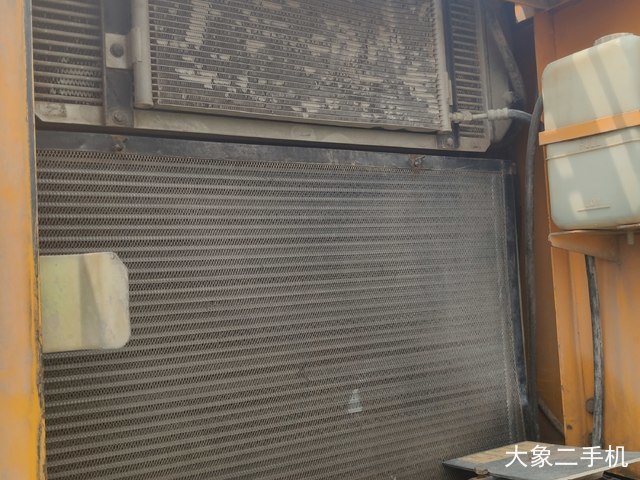 现代 R225LC-7 挖掘机