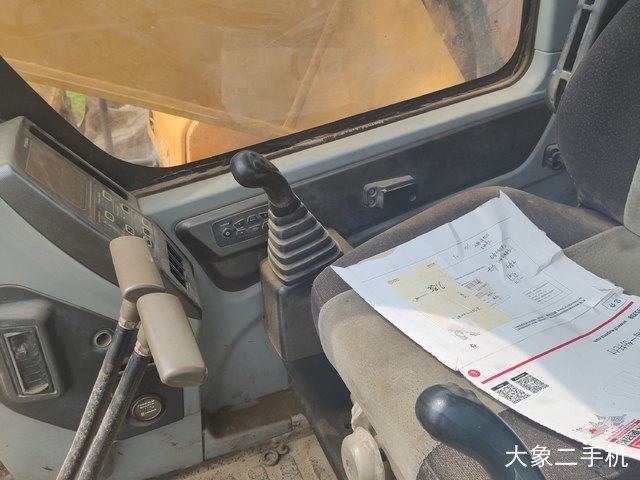 现代 R225LC-7 挖掘机