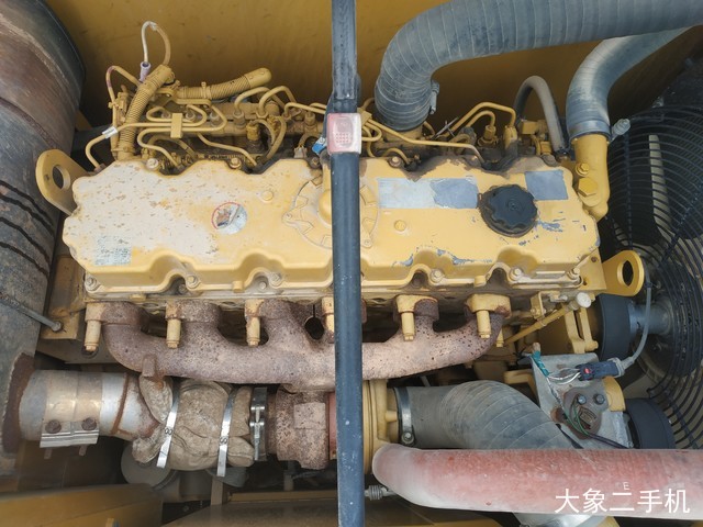 卡特彼勒 323D2L 挖掘机