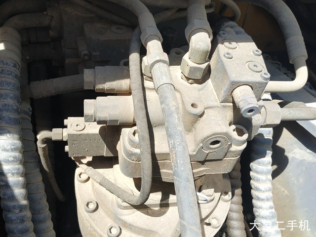 徐工 XE215D 挖掘机