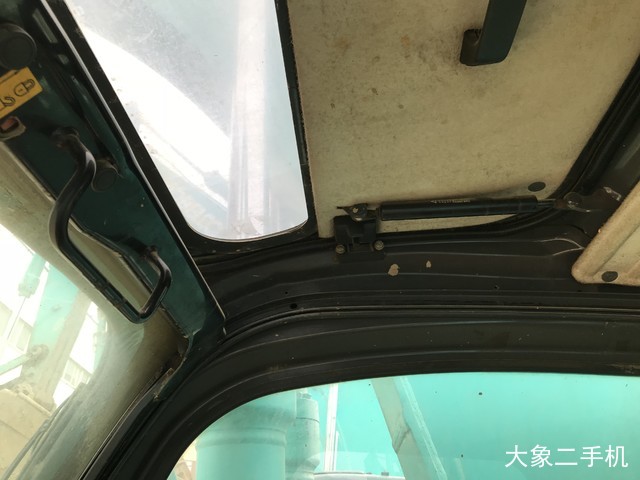 神钢 SK210LC-8 挖掘机