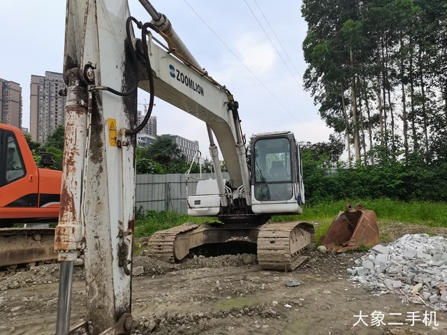 中联重科 ZE230E 挖掘机