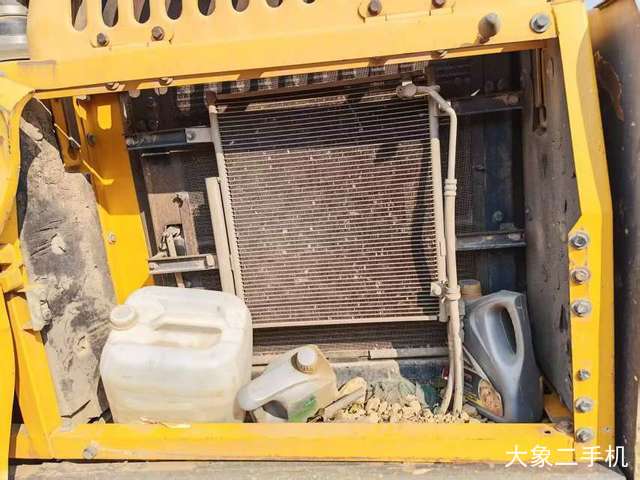 沃尔沃 EC200B 挖掘机