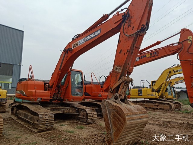 斗山 DH220LC-7 挖掘机
