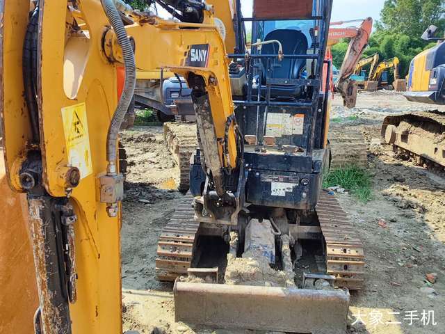 三一重工 SY16C 挖掘机