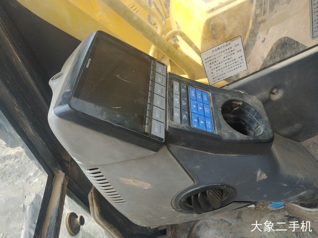 小松 PC240LC-8 挖掘机