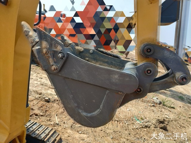 徐工 XE15 挖掘机