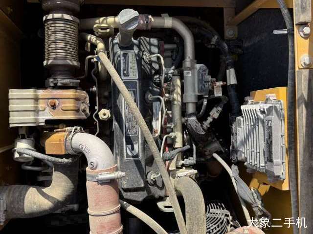 徐工 XE150D 挖掘机