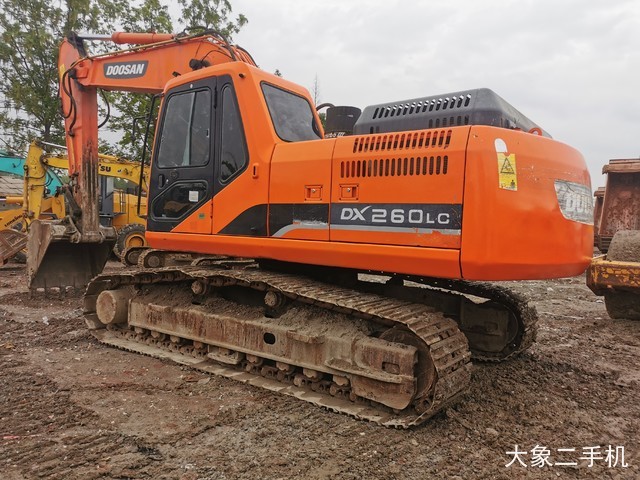 斗山 DH225LC-9 挖掘机