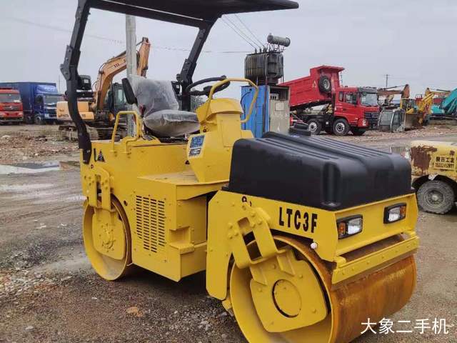 洛阳路通 LTC3PB 压路机