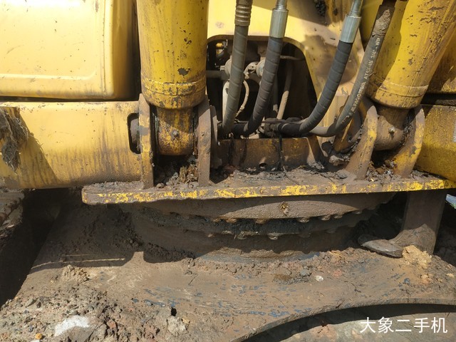 小松 PC220-8 挖掘机