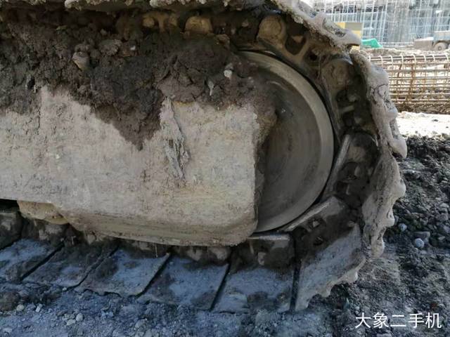 现代 R275LC-9T 挖掘机