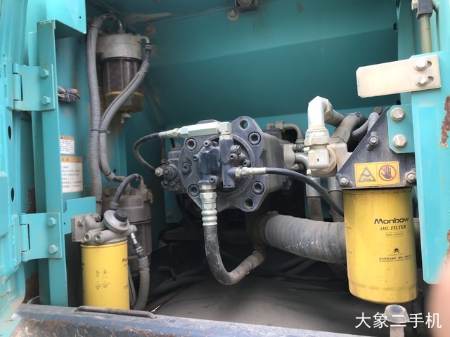 神钢 SK210LC-8 挖掘机