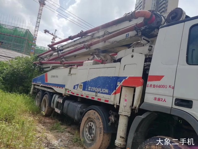 中联重科 ZLJ5440THBK 56X-6RZ奔驰 泵车