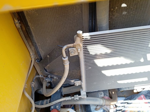 小松 PC240LC-8M0 挖掘机