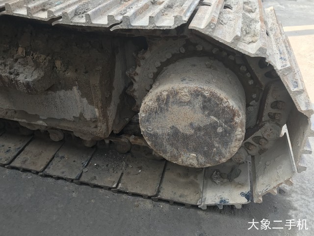 徐工 XE215C 挖掘机