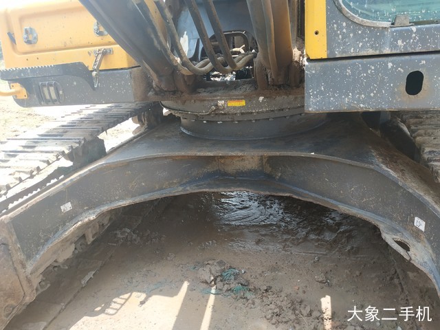 沃尔沃 EC210BLC 挖掘机