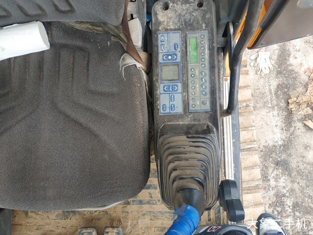 三一重工 SY215C-9 挖掘机