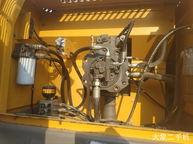 徐工 XE370CA 挖掘机