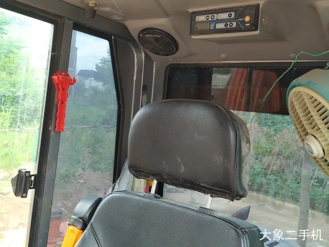 新源 XY75W-8 挖掘机